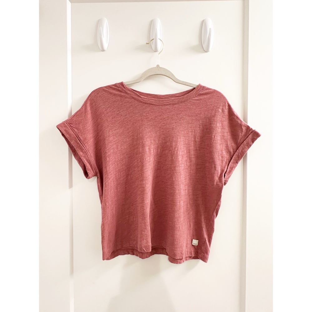 Vuori T-shirt - Pink - size small